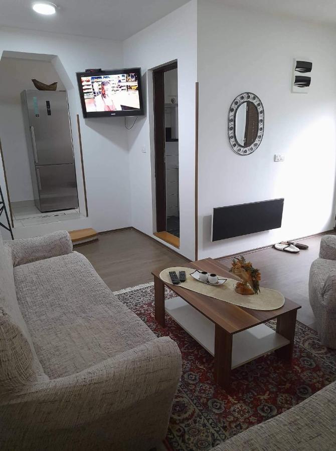 Stan Na Dan Gornji Milanovac-Centar-Nova Gradnja Apartment Екстериор снимка