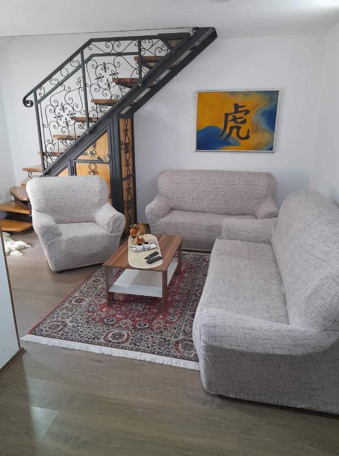 Stan Na Dan Gornji Milanovac-Centar-Nova Gradnja Apartment Екстериор снимка