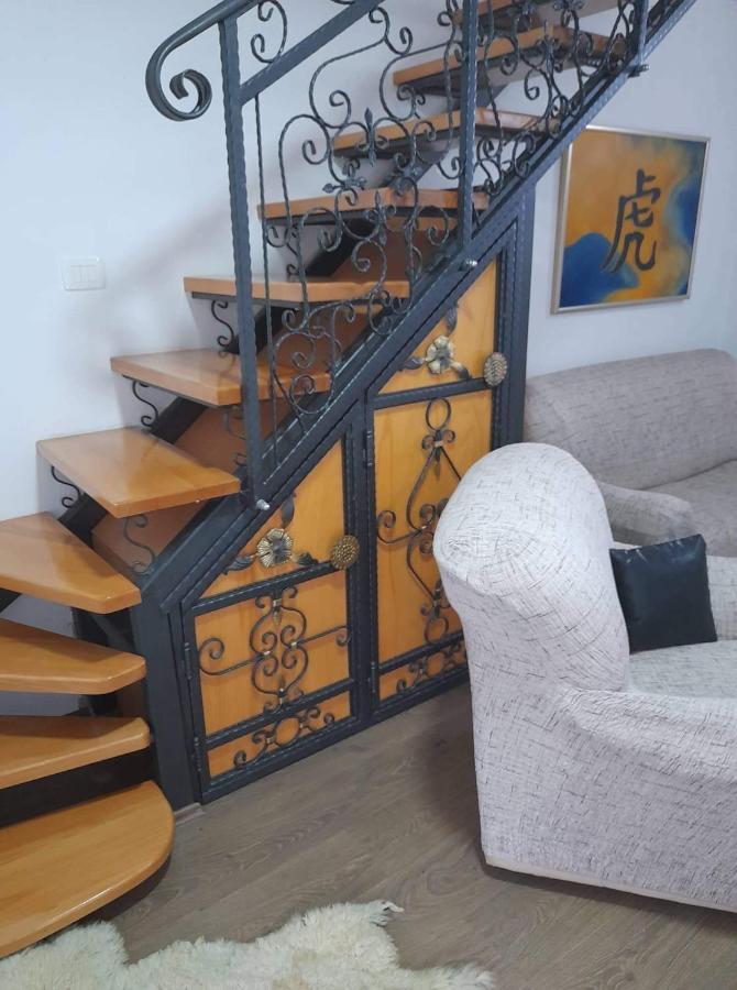 Stan Na Dan Gornji Milanovac-Centar-Nova Gradnja Apartment Екстериор снимка