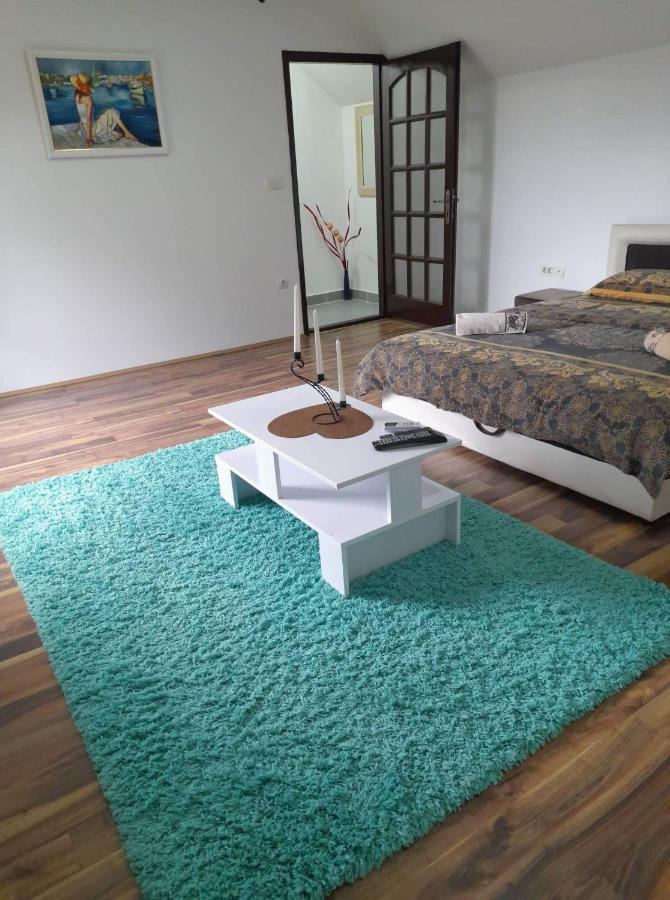 Stan Na Dan Gornji Milanovac-Centar-Nova Gradnja Apartment Екстериор снимка